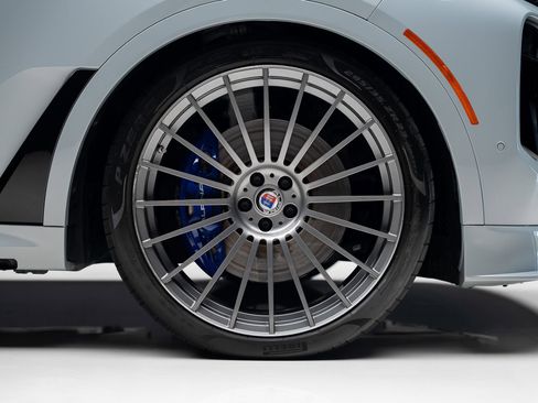Used 2024 BMW ALPINA XB7 AWD/4WD image 41