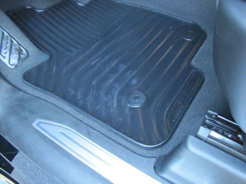 Used 2024 GMC Sierra 2500 SLE w/ SLE Convenience Package image 17