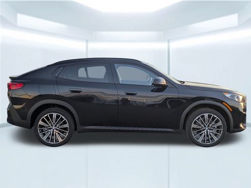 New 2026 BMW X2 xDrive28i AWD/4WD image 6