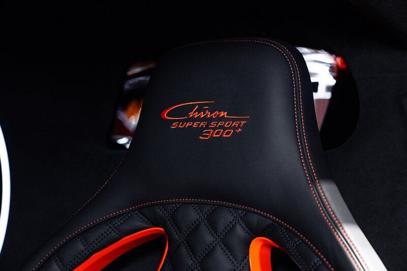 Used 2022 Bugatti Chiron Super Sport AWD/4WD image 19