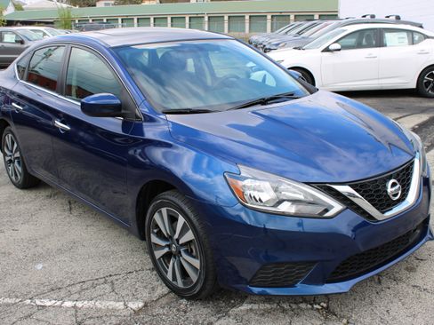 Used 2019 Nissan Sentra SV w/ Special Edition Package FWD image 8