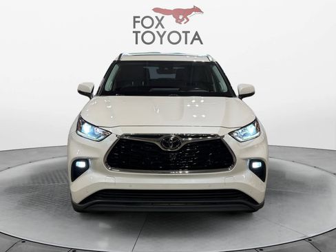 Used 2021 Toyota Highlander Limited image 9