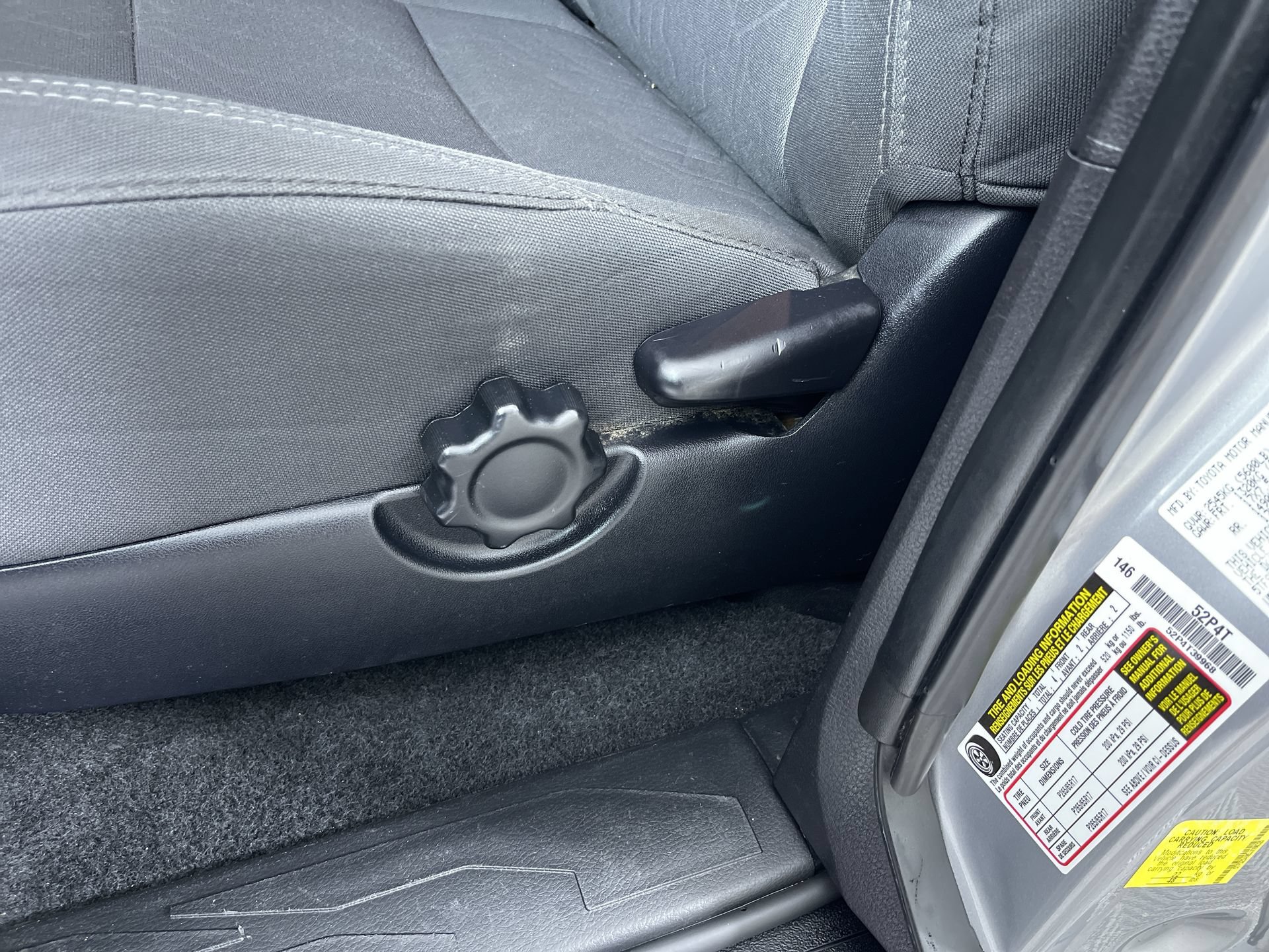 Used 2018 Toyota Tacoma TRD Sport AWD/4WD image 13