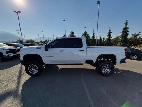 Used 2026 Chevrolet Silverado 3500 LTZ w/ Trail Boss Package AWD/4WD image 7