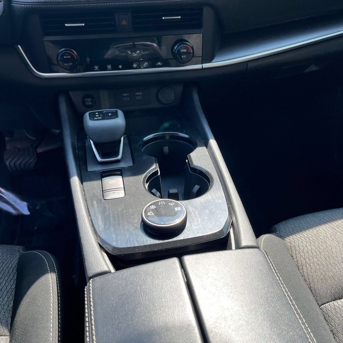 Used 2025 Nissan Rogue SV AWD/4WD image 42