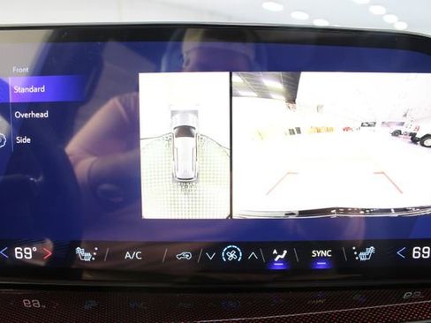 New 2026 Chevrolet Traverse Z71 image 5