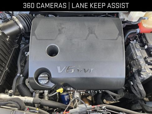 Used 2024 Chevrolet Traverse LT FWD image 33