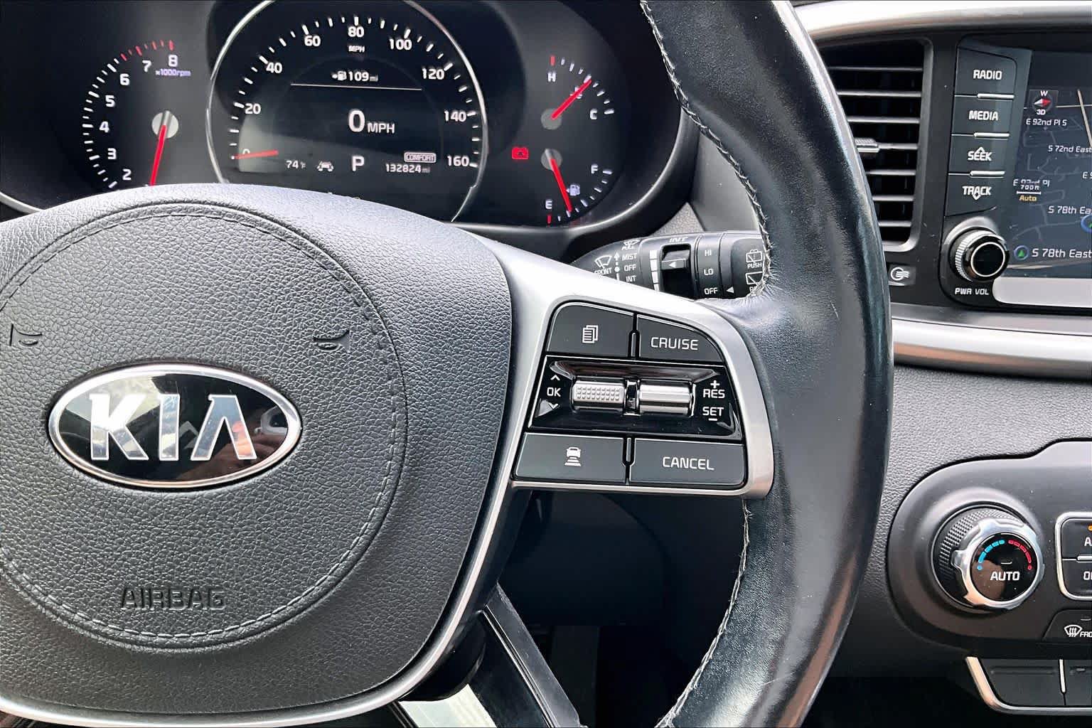 Used 2019 Kia Sorento EX w/ EX Touring Package FWD image 25