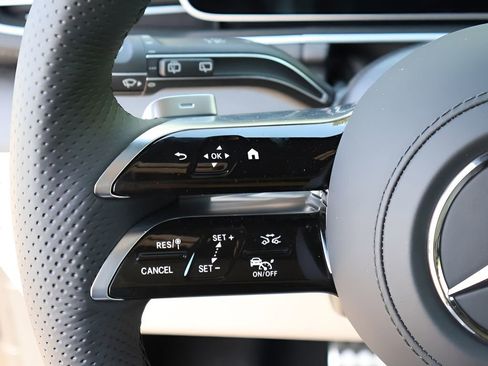 New 2026 Mercedes-Benz GLS 450 4MATIC image 32