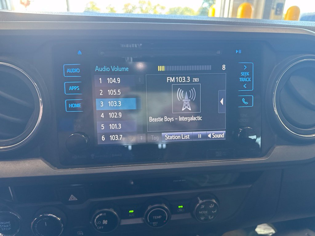 Used 2018 Toyota Tacoma TRD Off-Road AWD/4WD image 7