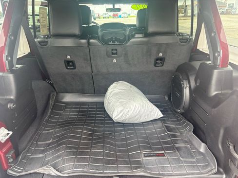 Used 2021 Jeep Wrangler Unlimited Sahara AWD/4WD image 55