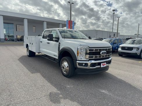 New 2025 Ford F450 XL w/ XL Chrome Package image 5