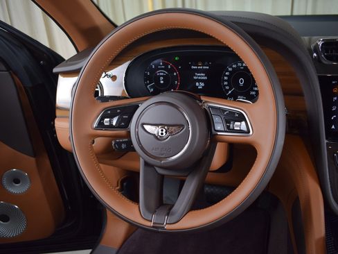 New 2025 Bentley Bentayga image 28