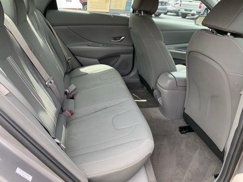 Used 2024 Hyundai Elantra SEL FWD image 33
