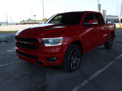 Used 2019 RAM 1500 Laramie AWD/4WD image 2