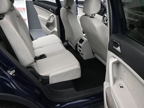 Used 2023 Volkswagen Tiguan SE image 23