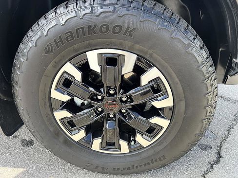 Certified 2024 Nissan Frontier PRO-4X w/ Pro Convenience Package AWD/4WD image 14