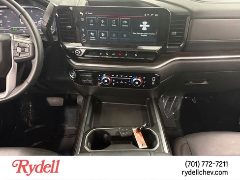 Used 2024 GMC Sierra 2500 SLT image 15