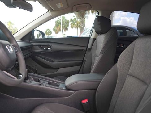 Used 2025 Honda Accord LX image 11