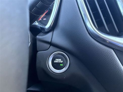 Certified 2024 Chevrolet Equinox LT w/ LPO, Floor Liner Package image 16