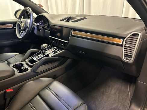 Certified 2022 Porsche Cayenne image 29