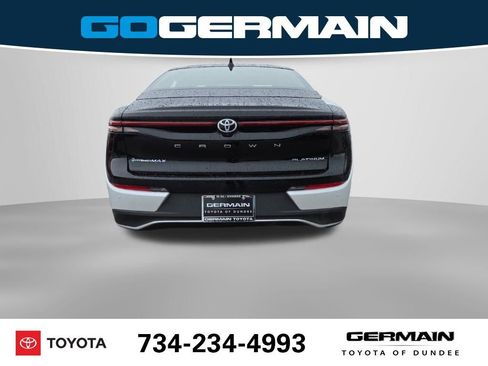 New 2026 Toyota Crown Platinum image 9