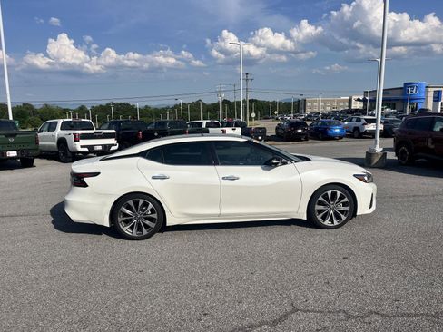 Used 2022 Nissan Maxima Platinum w/ Sport Mat Group FWD image 9