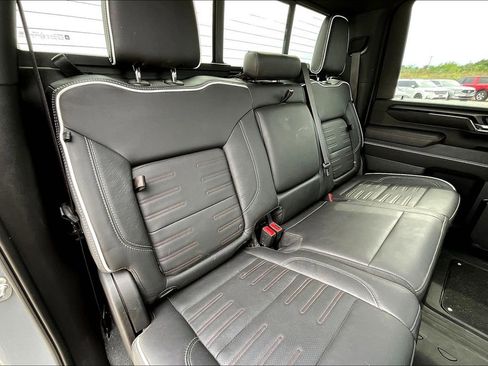 Used 2024 GMC Sierra 2500 AT4X image 36