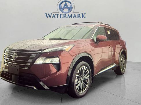 Used 2025 Nissan Rogue Platinum AWD/4WD image 1