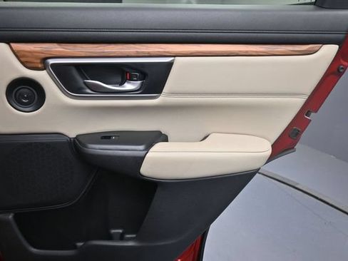 Used 2018 Honda CR-V Touring image 28