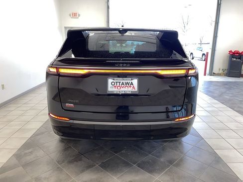 Used 2025 Jeep Wagoneer S Launch Edition image 6