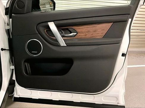 Certified 2025 Land Rover Discovery Sport S image 27