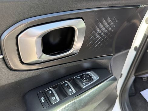 Used 2021 Kia Sorento S w/ Panoramic Sunroof Package AWD/4WD image 11