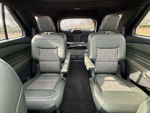 Used 2023 Ford Explorer Timberline image 13