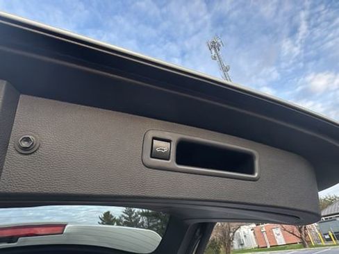 Used 2023 Toyota Highlander XLE image 40