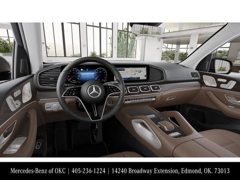 Used 2026 Mercedes-Benz GLS 450 4MATIC image 3