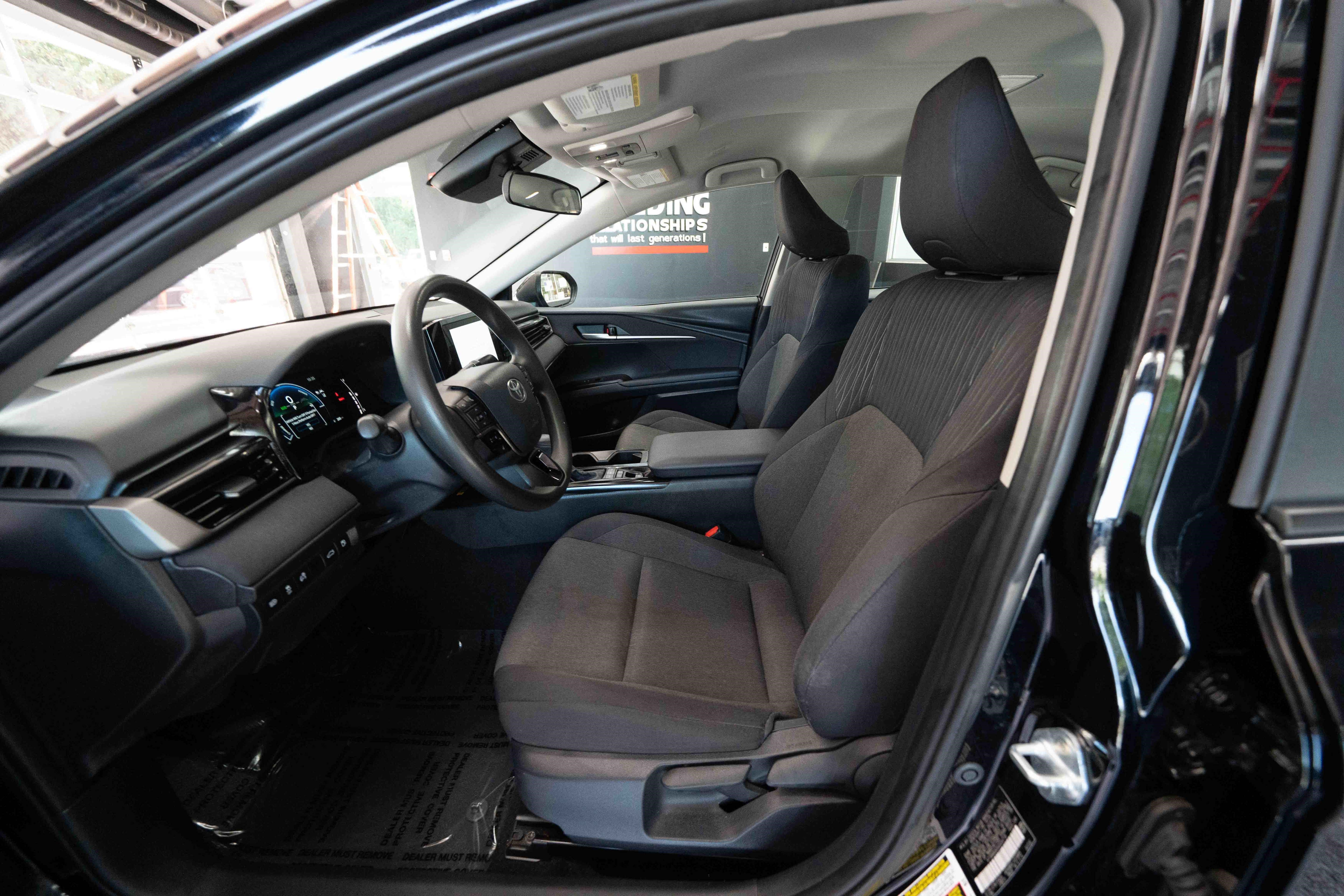Used 2025 Toyota Camry LE FWD image 9