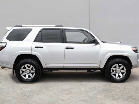 Used 2015 Toyota 4Runner Trail AWD/4WD image 7