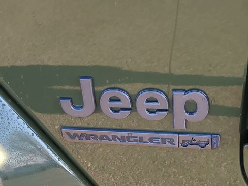 Used 2021 Jeep Wrangler Unlimited Sport image 15