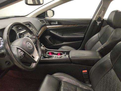 Used 2016 Nissan Maxima Platinum w/ Interior Lighting Package FWD image 17