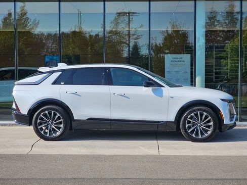 New 2026 Cadillac Lyriq Sport AWD/4WD image 6