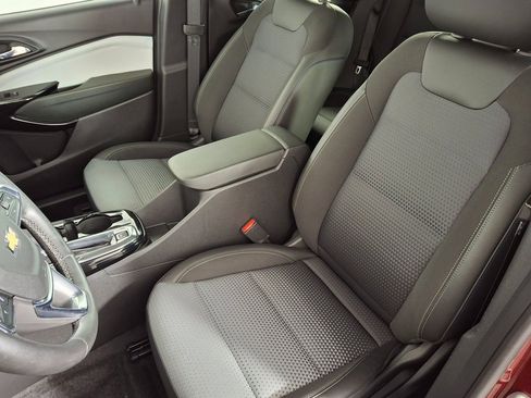 Used 2024 Chevrolet Trax LT w/ Driver Confidence Package image 27