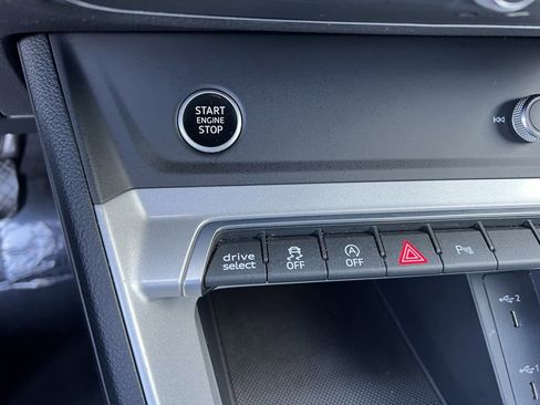 Used 2023 Audi Q3 2.0T Premium image 16