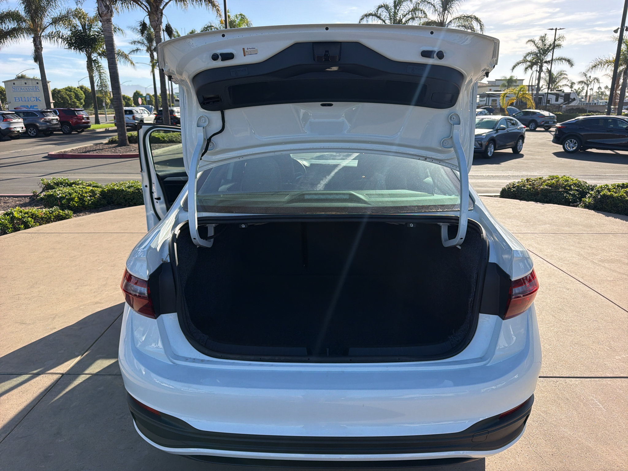 Used 2025 Volkswagen Jetta Sport FWD image 18