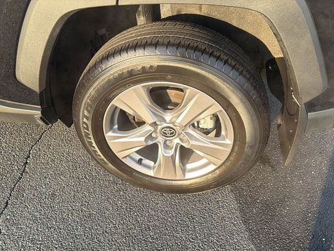 Certified 2024 Toyota RAV4 XLE FWD image 35