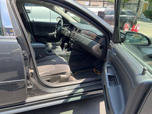 Used 2014 Chevrolet Impala LT w/ LT Sunroof Package FWD image 15