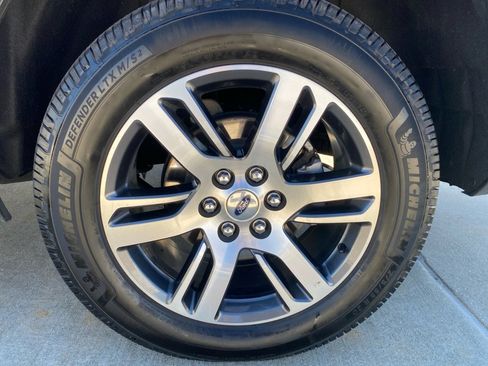 Used 2022 Ford Expedition XLT image 26