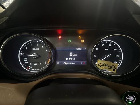 Used 2021 Buick Encore GX Essence w/ Experience Buick Package image 9