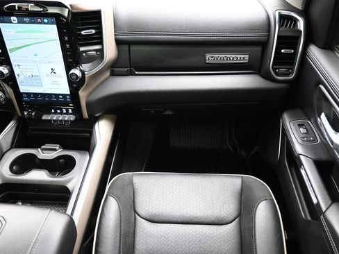 Used 2022 RAM 1500 Laramie w/ Laramie Southwest Edition AWD/4WD image 38