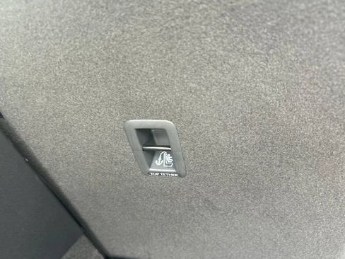 Certified 2025 Volkswagen Tiguan S FWD image 42